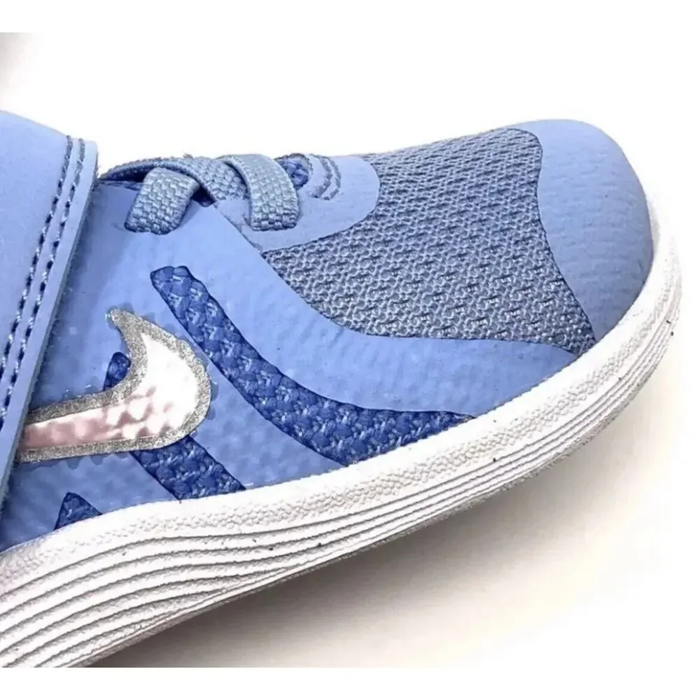 Nike revolution boys